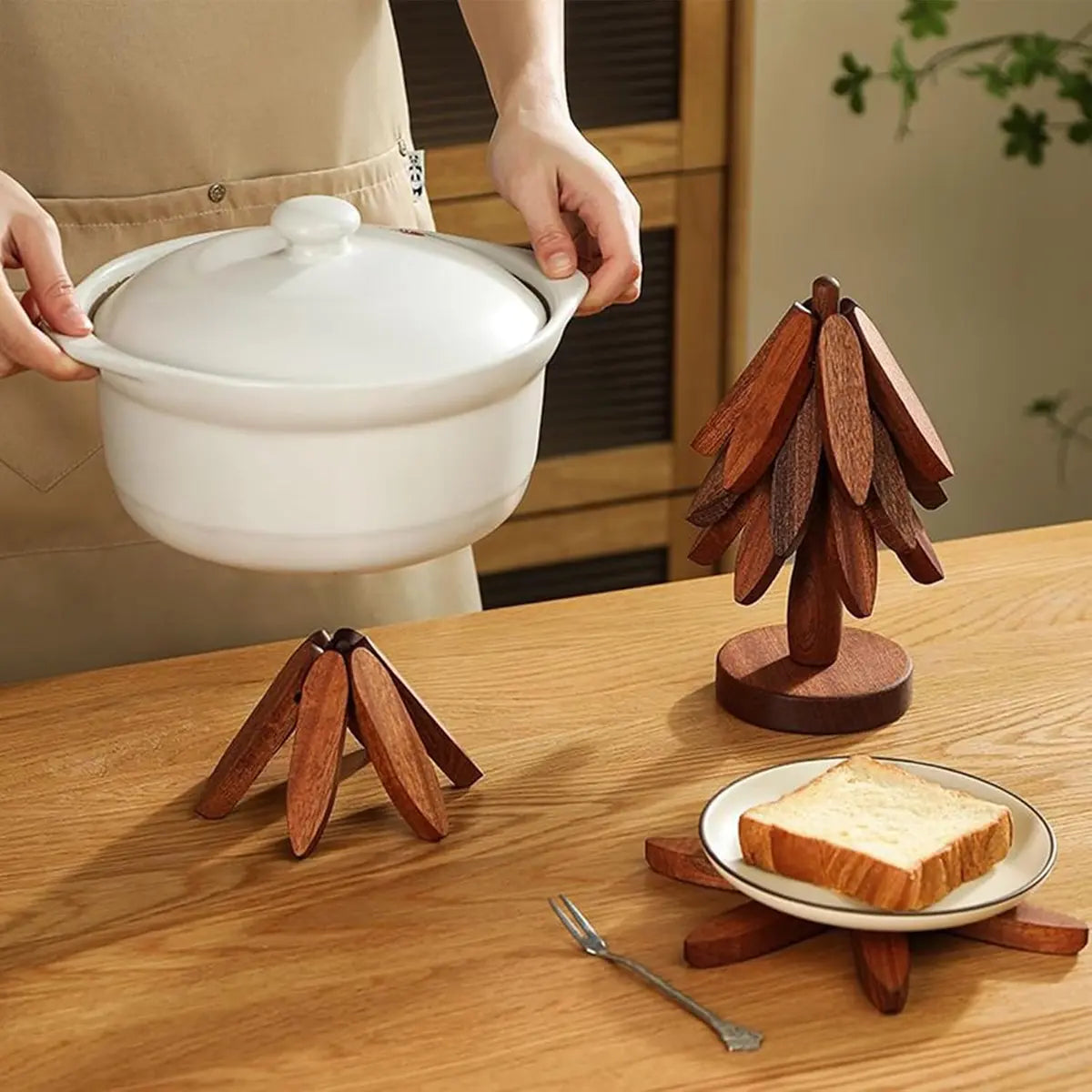 Natural Tree Wooden Trivet Set - 5 Trivets & 1 Stand, Heat-Resistant Foldable Kitchenware, Durable Solid Wood, Home Tree-Shaped Coasters for Hot Dishes, Multi-Functional, Christmas Gift